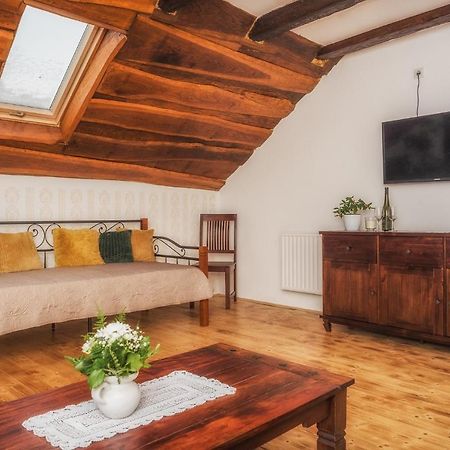 Tri Mudraca Inn Karanac 외부 사진