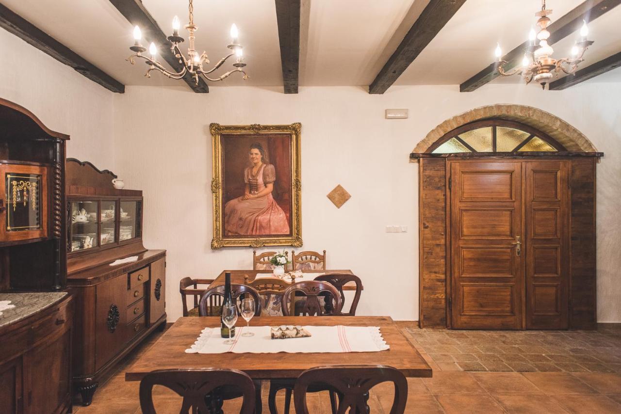 Tri Mudraca Inn Karanac 외부 사진