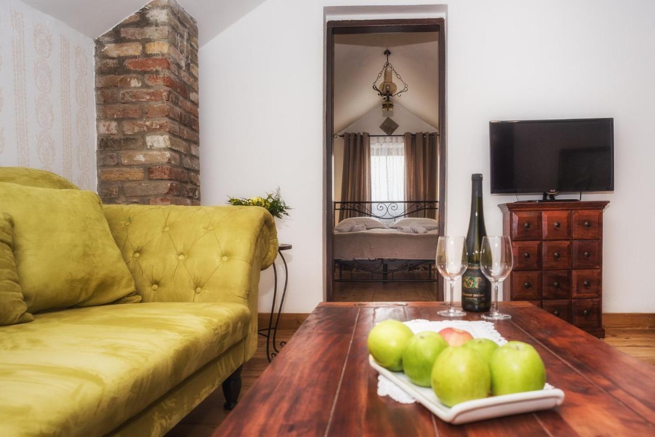 Tri Mudraca Inn Karanac 외부 사진