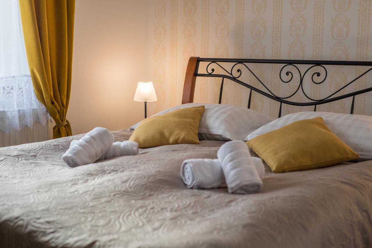 Tri Mudraca Inn Karanac 외부 사진
