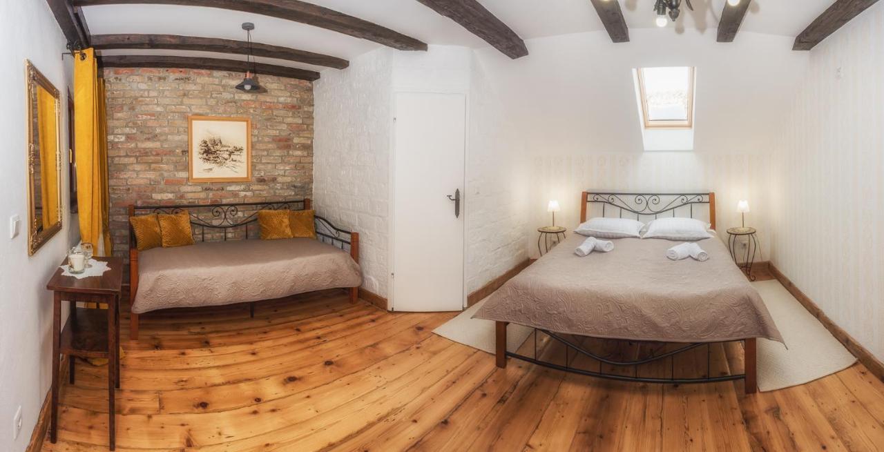 Tri Mudraca Inn Karanac 외부 사진