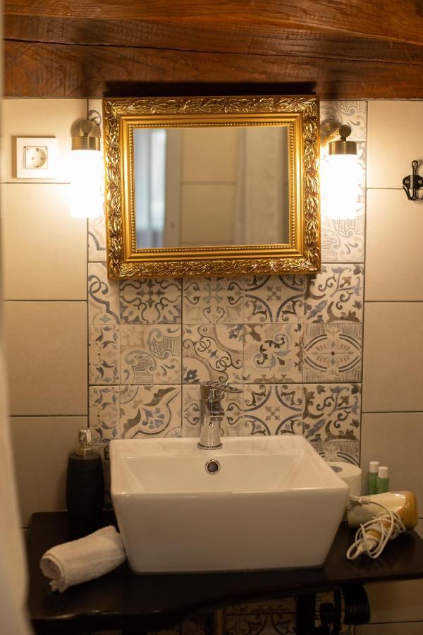 Tri Mudraca Inn Karanac 외부 사진